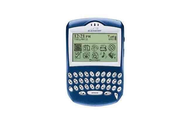 Cùng nhìn lại những chiếc điện thoại BlackBerry tốt nhất đã thay đổi cả thế giới - Ảnh 4. Cùng nhìn lại những chiếc điện thoại BlackBerry tốt nhất đã thay đổi cả thế giới - Ảnh 4.