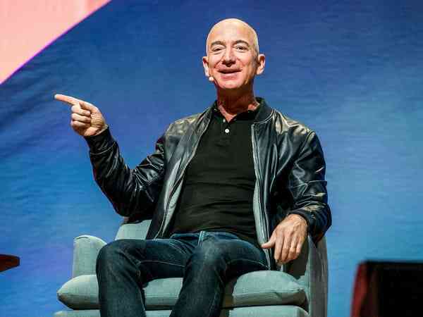 Sáng thứ 7 ‘lười biếng’ của Jeff Bezos: Nhìn từng phút được sử dụng mới hiểu tại sao ông trở thành người giàu nhất hành tinh - Ảnh 2. Sáng thứ 7 ‘lười biếng’ của Jeff Bezos: Nhìn từng phút được sử dụng mới hiểu tại sao ông trở thành người giàu nhất hành tinh - Ảnh 2.