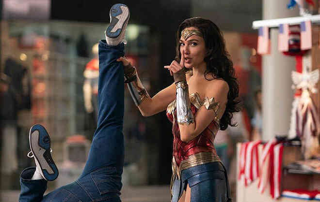 Trailer mới của Wonder Woman 1984: kẻ thù truyền kiếp của Chị Đại xuất hiện, nhưng chị chẳng sợ vì đã ôm được tình cũ trong tay