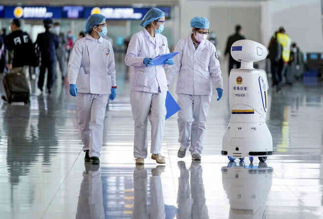 Khi đại dịch qua đi các robot nên ở lại: COVID-19 đang là cơ hội giúp hệ thống y tế đổi mới sáng tạo - Ảnh 7. Khi đại dịch qua đi các robot nên ở lại: COVID-19 đang là cơ hội giúp hệ thống y tế đổi mới sáng tạo - Ảnh 7.