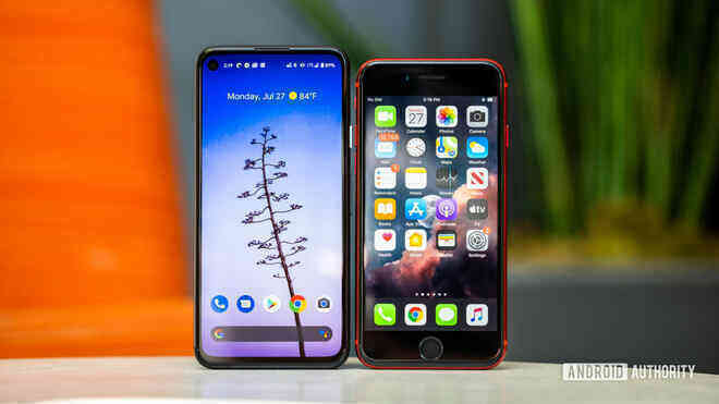 Pixel 4a vs. iPhone SE (2020): Mẫu smartphone bình dân nào đáng để bạn lựa chọn? - Ảnh 2. Pixel 4a vs. iPhone SE (2020): Mẫu smartphone bình dân nào đáng để bạn lựa chọn? - Ảnh 2.
