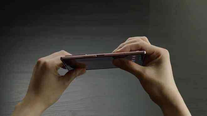 Galaxy Z Fold2 đã có video trên tay, xác nhận thiết kế mới lột xác - Ảnh 6.