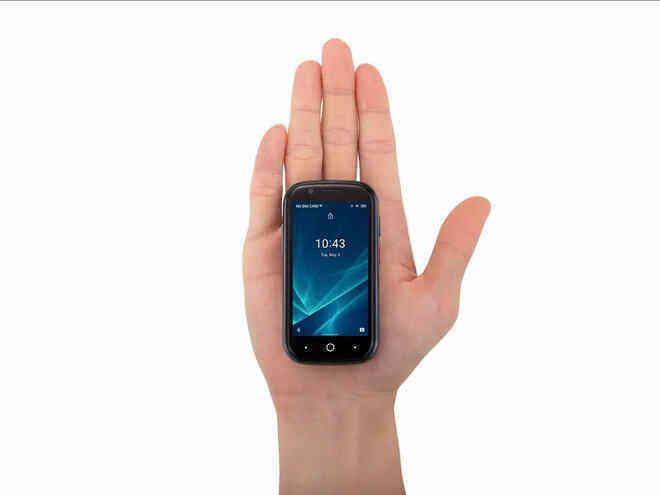 Chiếc smartphone nhỏ xíu như thẻ tín dụng này có màn hình 3-inch, chạy Android 10 và giá chỉ 200 USD - Ảnh 1. Chiếc smartphone nhỏ xíu như thẻ tín dụng này có màn hình 3-inch, chạy Android 10 và giá chỉ 200 USD - Ảnh 1.