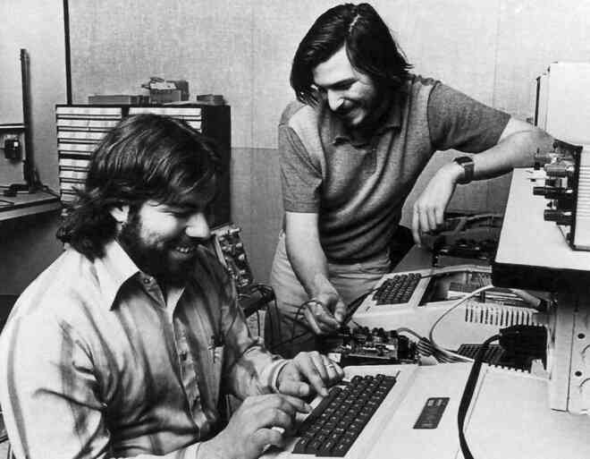 Sản phẩm cách mạng cuối cùng của Steve Jobs mới chỉ bước sang năm tuổi đời thứ 13, sao bạn đã vội chê Apple mất hết sức sáng tạo? - Ảnh 2. Sản phẩm cách mạng cuối cùng của Steve Jobs mới chỉ bước sang năm tuổi đời thứ 13, sao bạn đã vội chê Apple mất hết sức sáng tạo? - Ảnh 2.