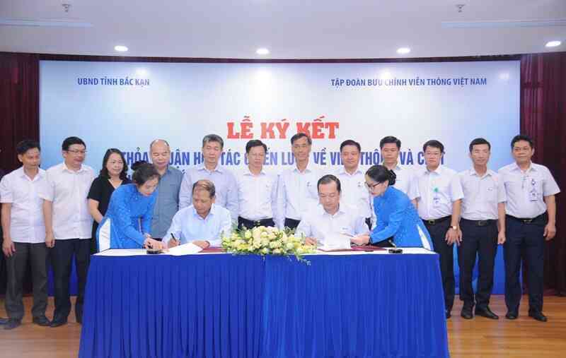 UBND tỉnh Bắc Kạn và Tập đoàn VNPT ký kết thỏa thuận hợp tác chiến lược giai đoạn 2020 - 2025