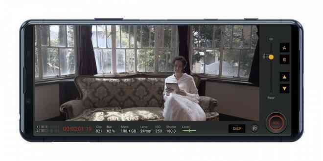 Xperia 5 II ra mắt: Snapdragon 865, màn hình 120Hz, quay 4K 120FPS HDR, pin 4000mAh, giá 949 USD - Ảnh 4. Xperia 5 II ra mắt: Snapdragon 865, màn hình 120Hz, quay 4K 120FPS HDR, pin 4000mAh, giá 949 USD - Ảnh 4.