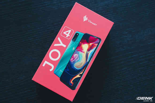 Trên tay Vsmart Joy 4: Snapdragon 665, pin 5000mAh, 4 camera, giá từ 3.29 triệu đồng