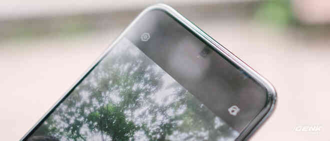 Trên tay smartphone có camera ẩn dưới màn hình đầu tiên trên thế giới: Chất lượng không như kỳ vọng - Ảnh 10. Trên tay smartphone có camera ẩn dưới màn hình đầu tiên trên thế giới: Chất lượng không như kỳ vọng - Ảnh 10.