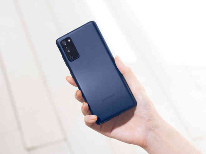 Galaxy S20 FE ra mắt: Exynos 990, màn hình 120Hz, 3 camera sau, pin 4500mAh, giá 16 triệu đồng - Ảnh 3. Galaxy S20 FE ra mắt: Exynos 990, màn hình 120Hz, 3 camera sau, pin 4500mAh, giá 16 triệu đồng - Ảnh 3.