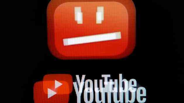 Trải nghiệm hãi hùng của một kiểm duyệt viên YouTube