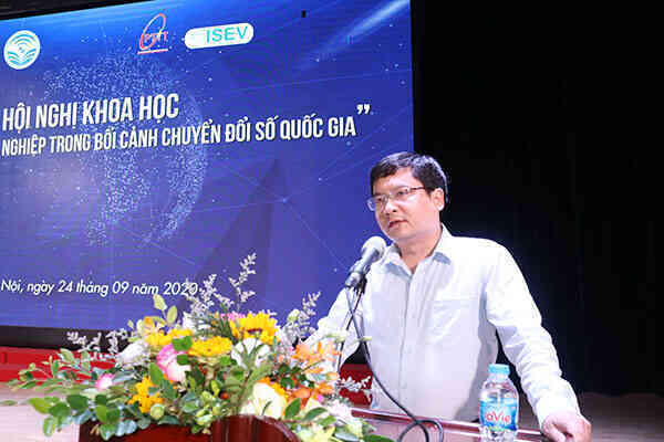 Tạo môi trường học tập, nghiên cứu công nghệ gắn liền với thực tiễn cho sinh viên PTIT