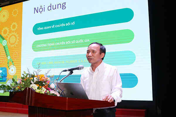 Tạo môi trường học tập, nghiên cứu công nghệ gắn liền với thực tiễn cho sinh viên PTIT