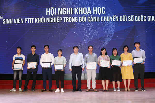 Tạo môi trường học tập, nghiên cứu công nghệ gắn liền với thực tiễn cho sinh viên PTIT
