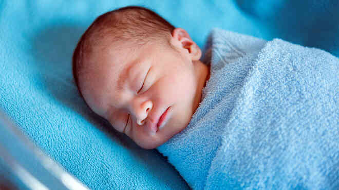 Đây là lý do trẻ sơ sinh cần ngủ từ 14-17 tiếng mỗi ngày - Ảnh 2.