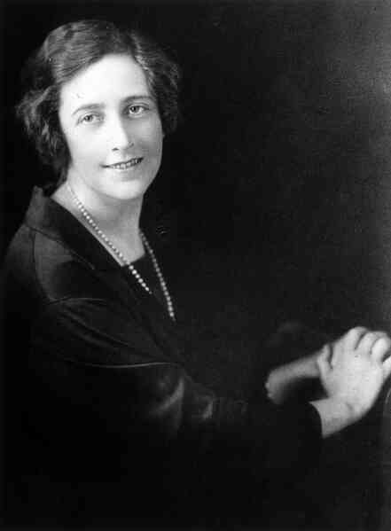 Chuyện đời đủ twist để viết thành tiểu thuyết của Agatha Christie - nữ nhà văn trinh thám nổi tiếng nhất lịch sử - Ảnh 2. Chuyện đời đủ twist để viết thành tiểu thuyết của Agatha Christie - nữ nhà văn trinh thám nổi tiếng nhất lịch sử - Ảnh 2.