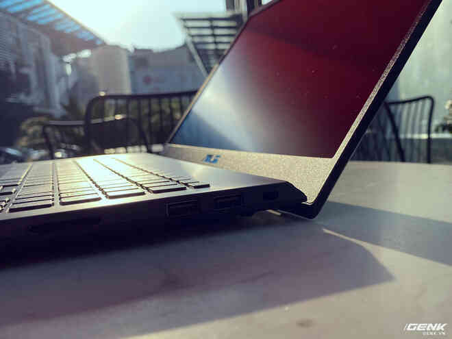 Đánh giá ASUS X571GT: Đa dụng, vừa học vừa chơi đều được, tiếc rằng ngoại hình chưa thật sự nổi bật - Ảnh 4. Đánh giá ASUS X571GT: Đa dụng, vừa học vừa chơi đều được, tiếc rằng ngoại hình chưa thật sự nổi bật - Ảnh 4.