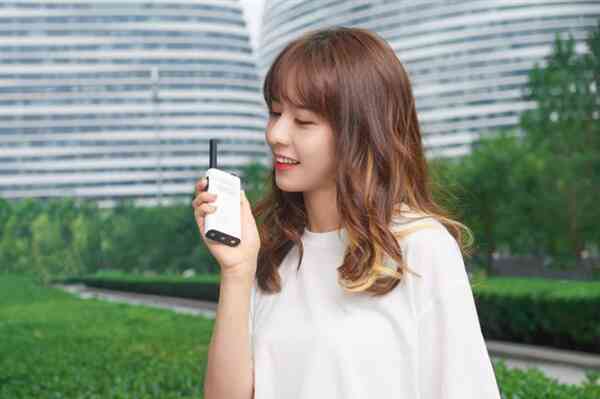 Xiaomi ra mắt bộ đàm giá rẻ, pin 10 tiếng, phạm vi sử dụng 5 km - Ảnh 2. Xiaomi ra mắt bộ đàm giá rẻ, pin 10 tiếng, phạm vi sử dụng 5 km - Ảnh 2.