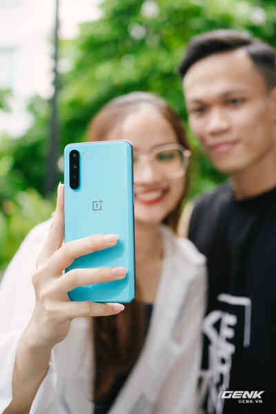 Đánh giá OnePlus Nord: Không nổi bật, nhưng tốt toàn diện - Ảnh 5. Đánh giá OnePlus Nord: Không nổi bật, nhưng tốt toàn diện - Ảnh 5.
