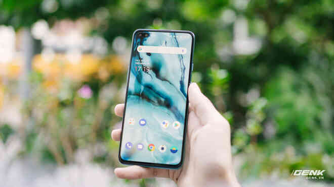 Đánh giá OnePlus Nord: Không nổi bật, nhưng tốt toàn diện - Ảnh 7. Đánh giá OnePlus Nord: Không nổi bật, nhưng tốt toàn diện - Ảnh 7.