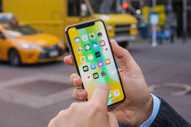 iPhone X hàng bãi giá hơn 7 triệu đồng ồ ạt về Việt Nam dịp cuối năm - 2