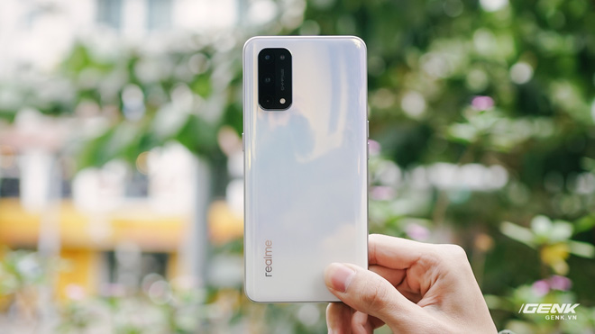 Đánh giá Realme X7 Pro: Smartphone tốt nhất phân khúc giá 8 triệu, nhưng...? - Ảnh 3. Đánh giá Realme X7 Pro: Smartphone tốt nhất phân khúc giá 8 triệu, nhưng...? - Ảnh 3.
