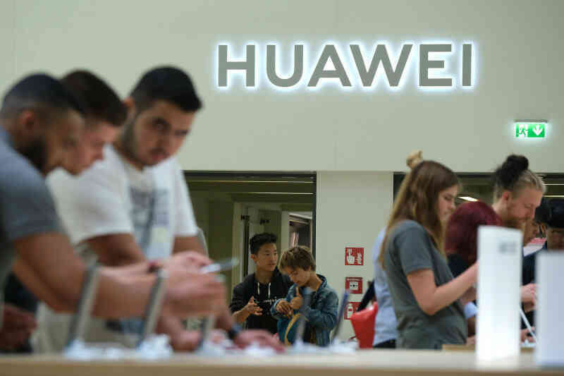 Huawei 2020: Vinh quang và thương chiến