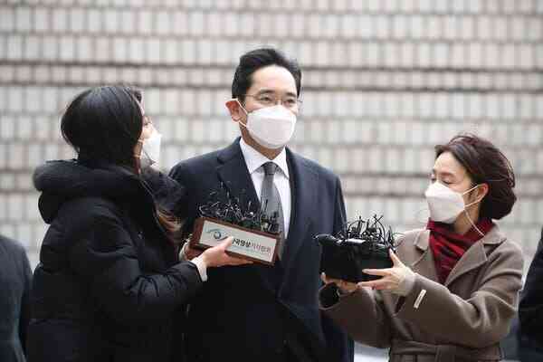 Samsung tính phương án để “Thái tử” Lee Jae-yong điều hành tập đoàn sau song sắt