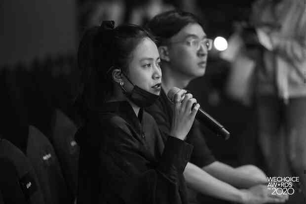 Trước giờ G Gala WeChoice Awards: Hoàng Thùy Linh và Dế Choắt cực tình tứ, Bích Phương cõng gấu siêu đáng yêu bên dàn rapper trai trẻ - Ảnh 6. Trước giờ G Gala WeChoice Awards: Hoàng Thùy Linh và Dế Choắt cực tình tứ, Bích Phương cõng gấu siêu đáng yêu bên dàn rapper trai trẻ - Ảnh 6.