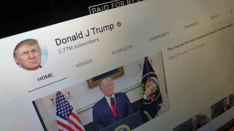 YouTube lại cấm ông Trump