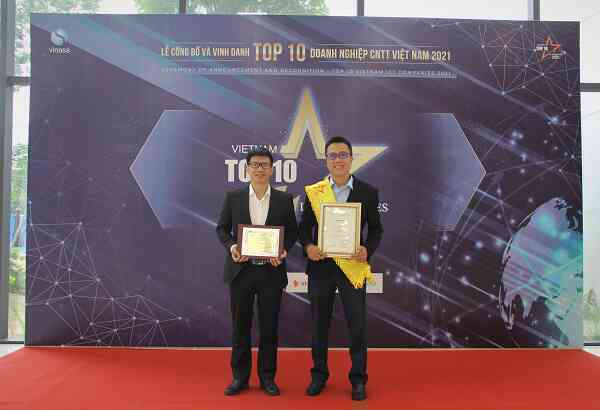 VNEXT HOLDINGS nhận giải “Top 10 doanh nghiệp ICT Việt Nam 2021”