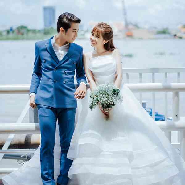 Chân dung YouTuber thứ 2 Việt Nam ẵm nút kim cương: Thiếu gia sinh ra từ vạch đích nhưng không muốn phụ thuộc vào gia đình, thu nhập 9-10 số 0 mỗi tháng - Ảnh 4.