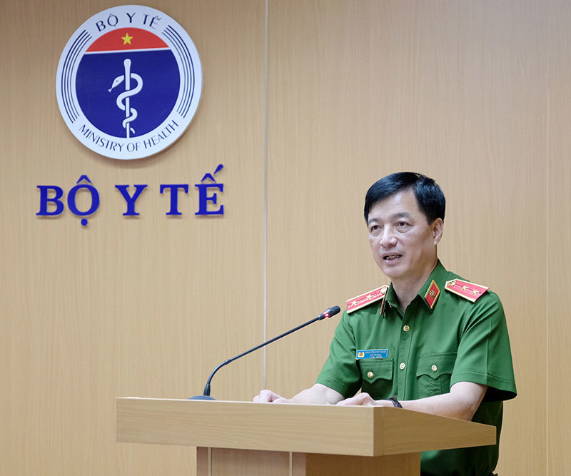 Bộ trưởng Nguyễn Mạnh Hùng: 'Ứng dụng công nghệ phòng chống dịch không thể nửa vời'