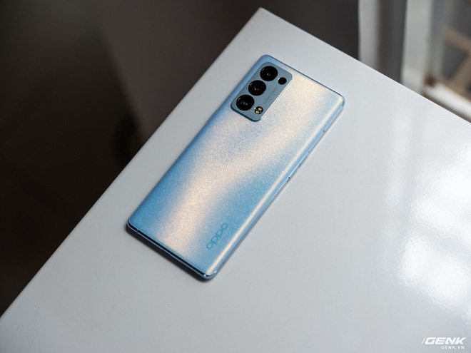 Mở hộp OPPO Reno6 Pro chính hãng: Không còn thiết kế viền vuông, camera và hiệu năng được nâng cấp nhưng giá đắt gấp rưỡi Reno6 - Ảnh 3. Mở hộp OPPO Reno6 Pro chính hãng: Không còn thiết kế viền vuông, camera và hiệu năng được nâng cấp nhưng giá đắt gấp rưỡi Reno6 - Ảnh 3.