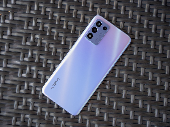 realme Q3s ra mắt: Giá chỉ 4.9 triệu nhưng có màn hình 144Hz, Snapdragon 778G, pin 5000mAh - Ảnh 1. realme Q3s ra mắt: Giá chỉ 4.9 triệu nhưng có màn hình 144Hz, Snapdragon 778G, pin 5000mAh - Ảnh 1.