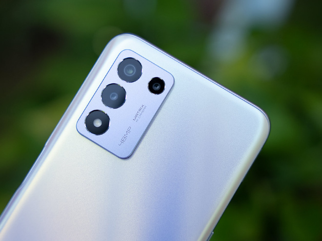 realme Q3s ra mắt: Giá chỉ 4.9 triệu nhưng có màn hình 144Hz, Snapdragon 778G, pin 5000mAh - Ảnh 2. realme Q3s ra mắt: Giá chỉ 4.9 triệu nhưng có màn hình 144Hz, Snapdragon 778G, pin 5000mAh - Ảnh 2.
