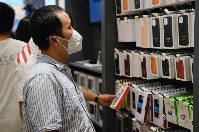 Bên trong cửa hàng đạt chuẩn Apple tại Việt Nam