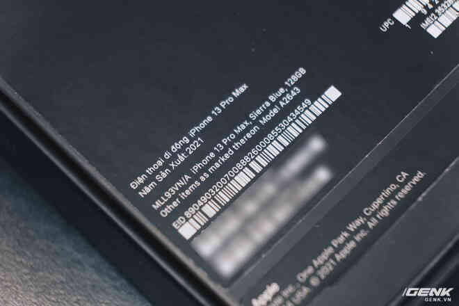 Mở hộp iPhone 13 Pro Max chính hãng đang cháy hàng tại Việt Nam - Ảnh 2. Mở hộp iPhone 13 Pro Max chính hãng đang cháy hàng tại Việt Nam - Ảnh 2.