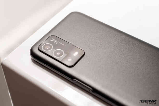 Trên tay OPPO A55 vừa ra mắt tại VN: Smartphone giá rẻ chỉ 4.9 triệu đồng nhưng có pin 5000mAh, camera 50MP, chống nước IPX4 - Ảnh 6.