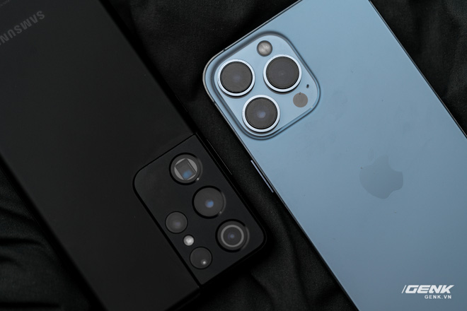 Ra đường chụp ảnh với iPhone 13 Pro Max, Galaxy Z Fold3 và Galaxy S21 Ultra: smartphone đắt nhất sẽ chụp đẹp nhất? - Ảnh 36. Ra đường chụp ảnh với iPhone 13 Pro Max, Galaxy Z Fold3 và Galaxy S21 Ultra: smartphone đắt nhất sẽ chụp đẹp nhất? - Ảnh 36.