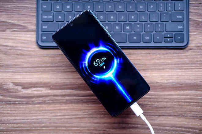 Redmi Note 11 series ra mắt: Thiết kế vuông như iPhone, dùng chip Dimensity 920 mới, sạc nhanh 120W, giá từ 4.2 triệu đồng - Ảnh 4.