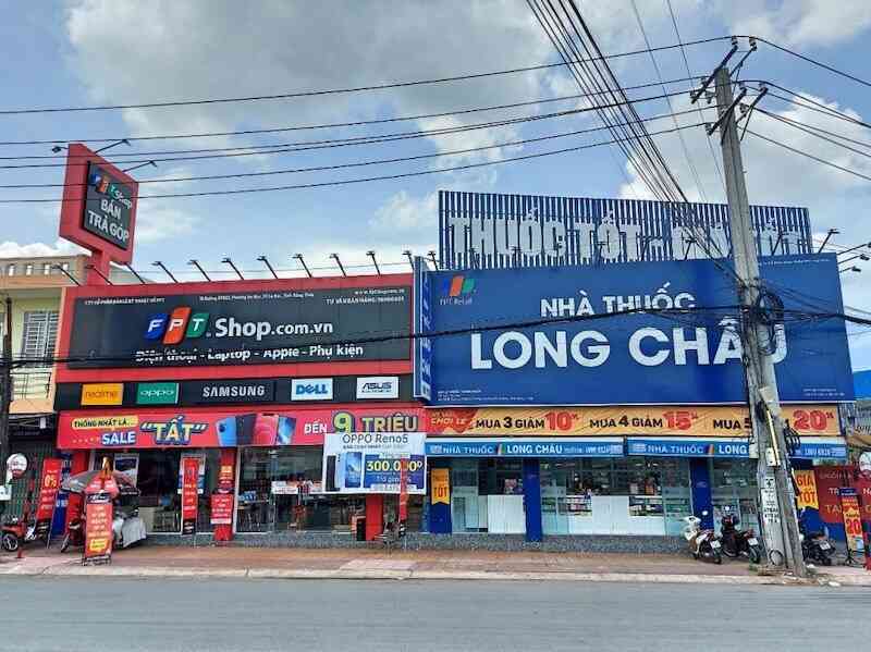 Hàng thiết yếu giúp nhà bán lẻ công nghệ vượt đại dịch