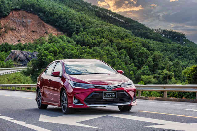 Toyota tung gói ưu đãi bán hàng và dịch vụ hấp dẫn, tri ân khách hàng trong tháng 10 - Ảnh 2.