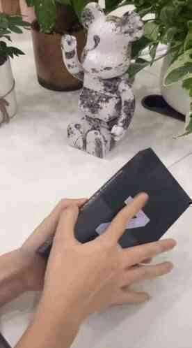 Dàn phụ kiện cực hấp dẫn của Galaxy Z Flip3 - Nhìn là biết độ sang chảnh - Ảnh 3. Dàn phụ kiện cực hấp dẫn của Galaxy Z Flip3 - Nhìn là biết độ sang chảnh - Ảnh 3.
