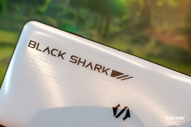 Trên tay Black Shark 4S: Nâng cấp nhỏ không đáng mua, giá 10.9 triệu đồng - Ảnh 8. Trên tay Black Shark 4S: Nâng cấp nhỏ không đáng mua, giá 10.9 triệu đồng - Ảnh 8.