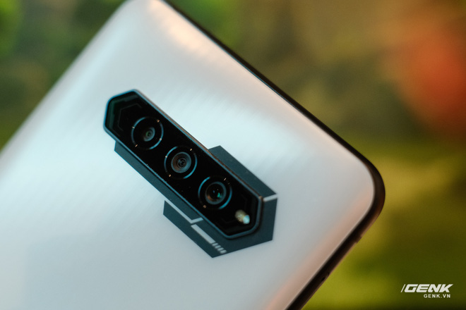 Trên tay Black Shark 4S: Nâng cấp nhỏ không đáng mua, giá 10.9 triệu đồng - Ảnh 10. Trên tay Black Shark 4S: Nâng cấp nhỏ không đáng mua, giá 10.9 triệu đồng - Ảnh 10.
