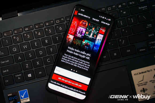 Review gói xem Netflix miễn phí: Cách hay để người Việt bỏ xem phim lậu và “cần câu” để hút khách mua gói cước - Ảnh 2. Review gói xem Netflix miễn phí: Cách hay để người Việt bỏ xem phim lậu và “cần câu” để hút khách mua gói cước - Ảnh 2.