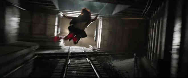 Soi trailer mới của Spider-Man: Có hành động, có phép thuật, có hy sinh, chỉ mỗi 2 Spider-Man còn lại là không thấy đâu - Ảnh 4. Soi trailer mới của Spider-Man: Có hành động, có phép thuật, có hy sinh, chỉ mỗi 2 Spider-Man còn lại là không thấy đâu - Ảnh 4.