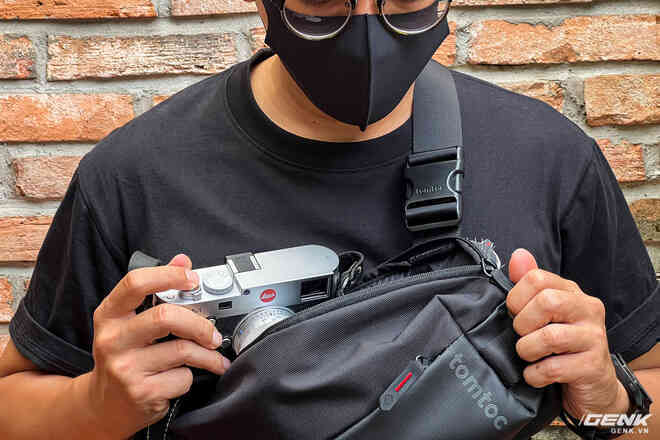 Trải nghiệm nhanh túi đeo chéo tomtoc Lightweight Codura Sling Bag: Một chiếc túi bạn nên có những dịp dạo phố hay cafe cuối tuần - Ảnh 10. Trải nghiệm nhanh túi đeo chéo tomtoc Lightweight Codura Sling Bag: Một chiếc túi bạn nên có những dịp dạo phố hay cafe cuối tuần - Ảnh 10.
