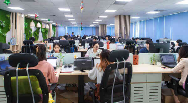 Cơ hội học trực tuyến chuyển nghề lập trình miễn phí cho công nhân