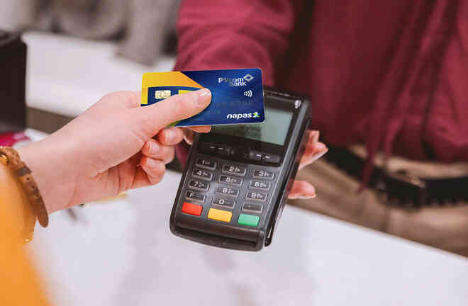 Từ 31/12/2021 khai tử thẻ từ, thay bằng thẻ chip: Làm thế nào để phân biệt 2 loại thẻ này? - Ảnh 2. Từ 31/12/2021 khai tử thẻ từ, thay bằng thẻ chip: Làm thế nào để phân biệt 2 loại thẻ này? - Ảnh 2.